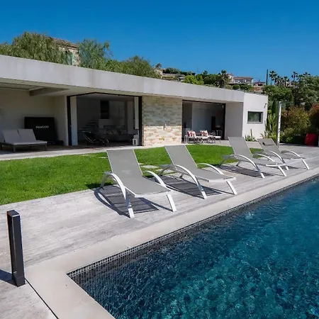 Contemporaine Classee 5 Etoiles Avec Piscine Villa Antibes